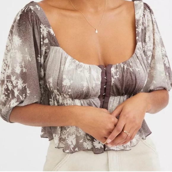 Urban Outfitters Tops - Urban Outfitters Brown Floral Puff Sleeve Hook & Eye Blouse, Sz XSmall